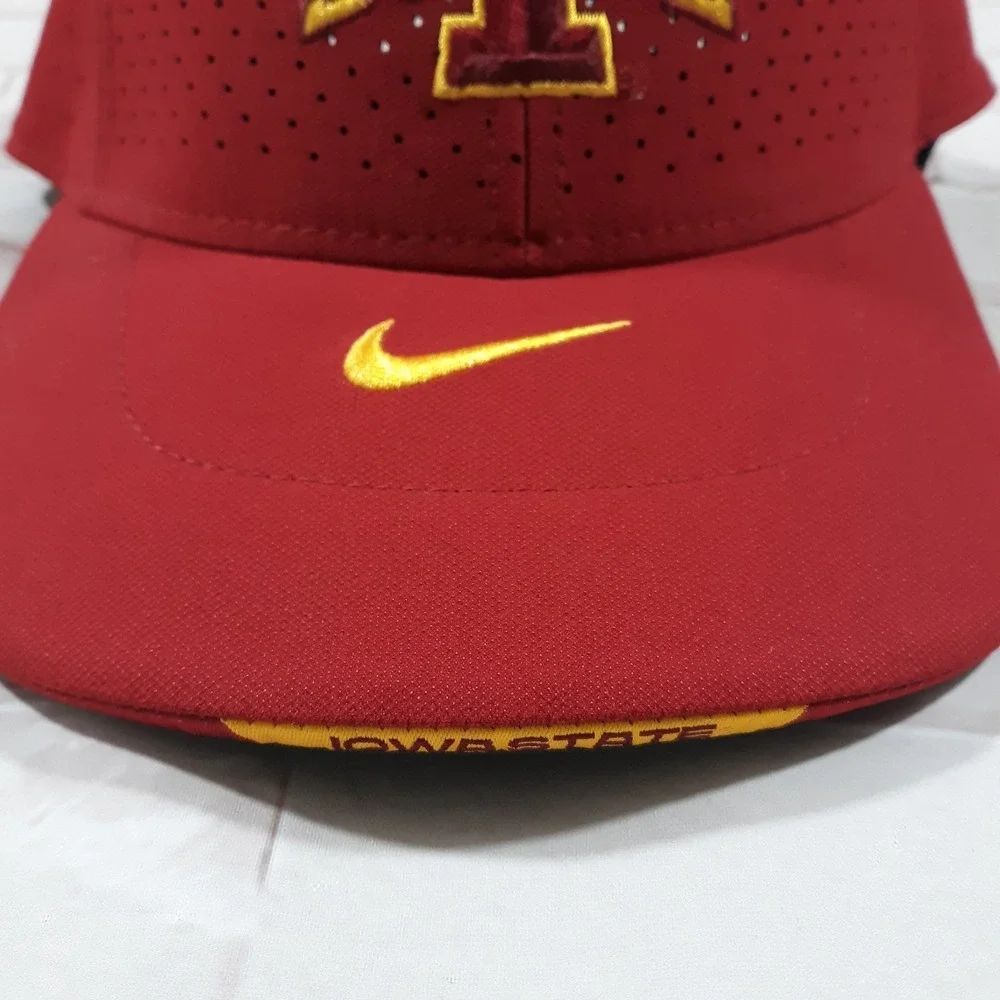 Nike Legacy 91 Iowa State Cyclones Hat Cap Strapback Adjustable Dri-Fit Red